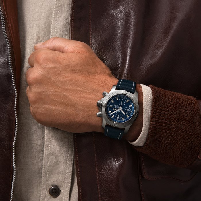 Avenger Chronograph 43