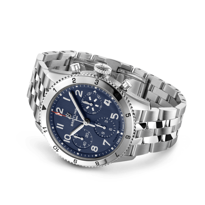 Classic AVI Chronograph 42 Tribute to Vought F4U Corsair