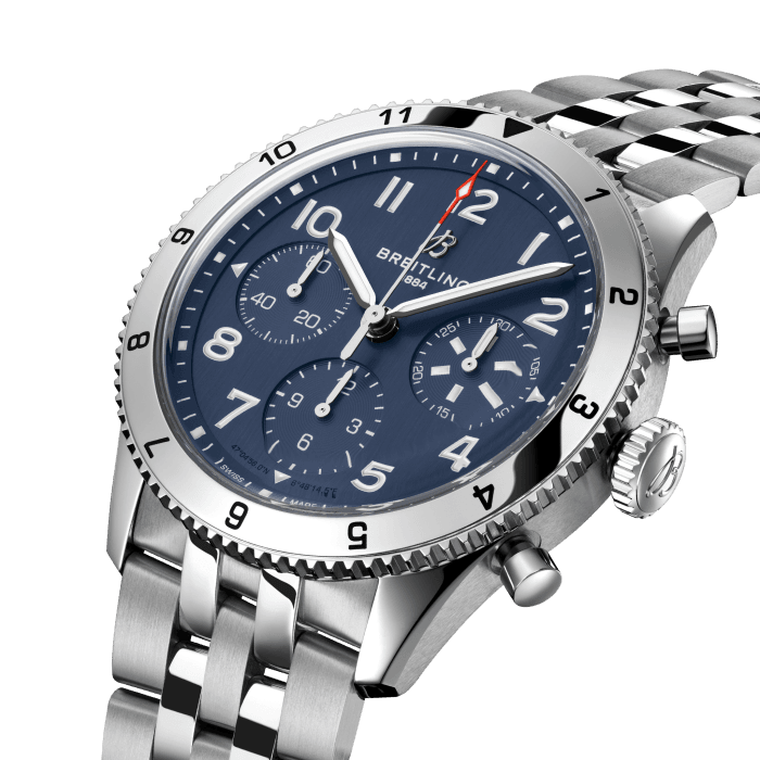 Classic AVI Chronograph 42 Tribute to Vought F4U Corsair